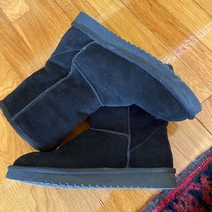 Koolaburra by Ugg Black suede boots size 8